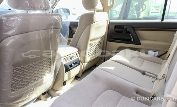 Buy Import Toyota Land Cruiser White Car in Import - Dubai in Abseron Buy Import Toyota Land Cruiser White Car in Import - Dubai in Abseron