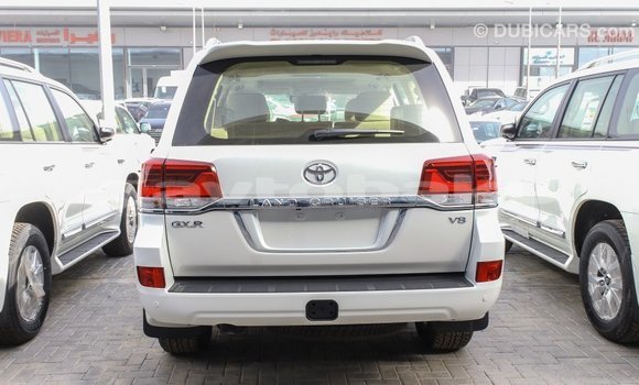 Buy Import Toyota Land Cruiser White Car in Import - Dubai in Abseron Buy Import Toyota Land Cruiser White Car in Import - Dubai in Abseron