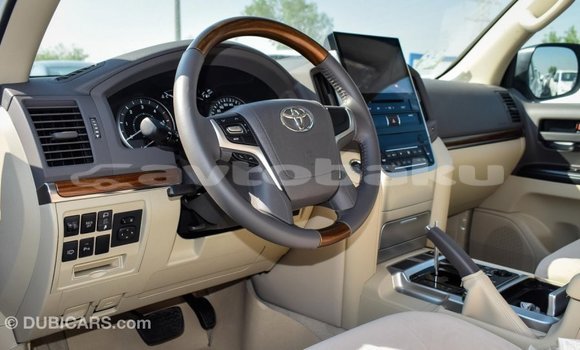 Buy Import Toyota Land Cruiser White Car in Import - Dubai in Abseron Buy Import Toyota Land Cruiser White Car in Import - Dubai in Abseron