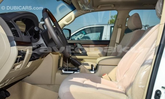 Buy Import Toyota Land Cruiser White Car in Import - Dubai in Abseron Buy Import Toyota Land Cruiser White Car in Import - Dubai in Abseron