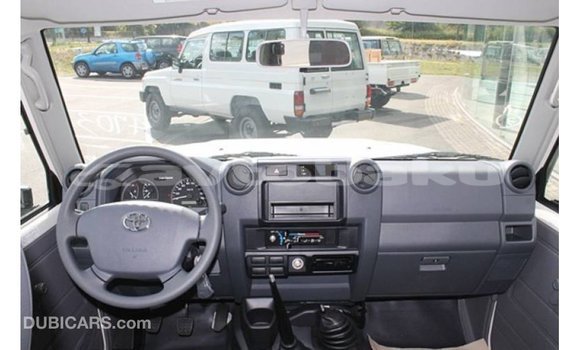 Buy Import Toyota Land Cruiser White Car in Import - Dubai in Abseron Buy Import Toyota Land Cruiser White Car in Import - Dubai in Abseron