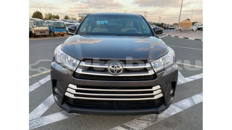 Big with watermark toyota highlander abseron import dubai 2847