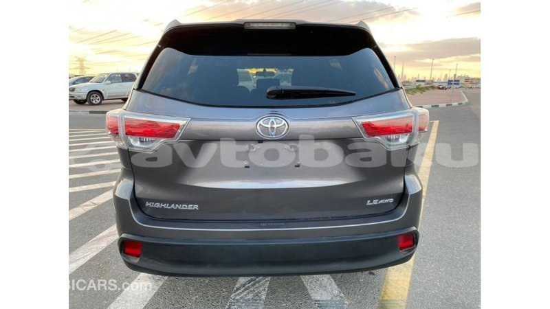 Big with watermark toyota highlander abseron import dubai 2847