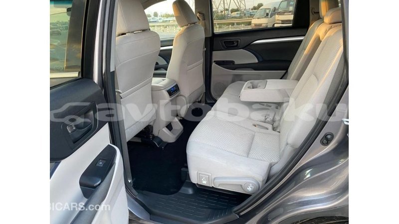 Big with watermark toyota highlander abseron import dubai 2847