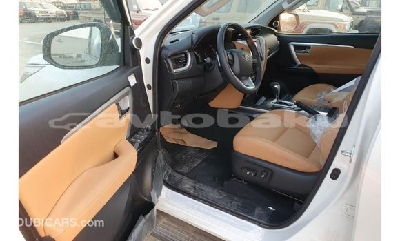 Buy Import Toyota Fortuner White Car in Import - Dubai in Abseron Buy Import Toyota Fortuner White Car in Import - Dubai in Abseron
