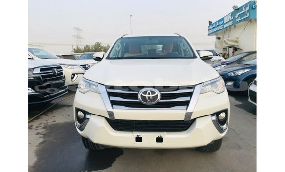 Buy Import Toyota Fortuner White Car in Import - Dubai in Abseron Buy Import Toyota Fortuner White Car in Import - Dubai in Abseron