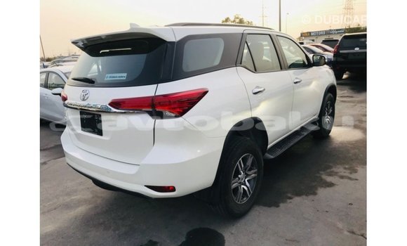 Buy Import Toyota Fortuner White Car in Import - Dubai in Abseron Buy Import Toyota Fortuner White Car in Import - Dubai in Abseron