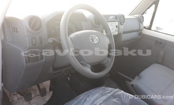 Buy Import Toyota Land Cruiser White Car in Import - Dubai in Abseron Buy Import Toyota Land Cruiser White Car in Import - Dubai in Abseron