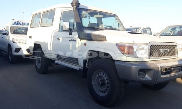 Buy Import Toyota Land Cruiser White Car in Import - Dubai in Abseron Buy Import Toyota Land Cruiser White Car in Import - Dubai in Abseron