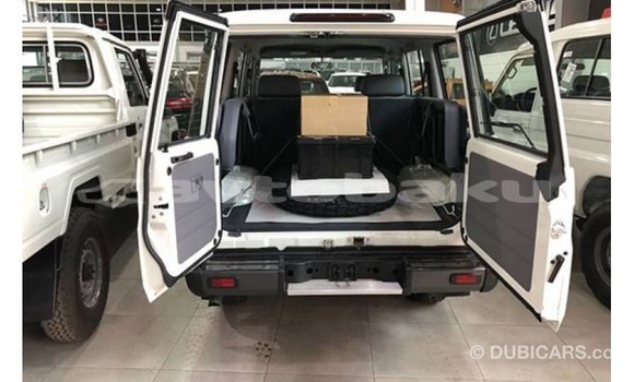 Buy Import Toyota Land Cruiser White Car in Import - Dubai in Abseron Buy Import Toyota Land Cruiser White Car in Import - Dubai in Abseron