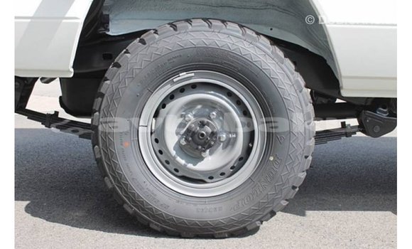 Buy Import Toyota Land Cruiser White Car in Import - Dubai in Abseron Buy Import Toyota Land Cruiser White Car in Import - Dubai in Abseron