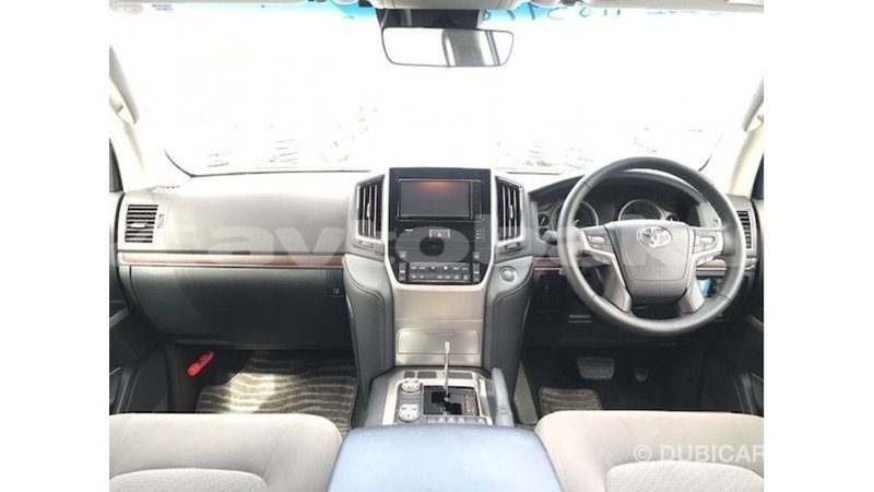 Big with watermark toyota land cruiser abseron import dubai 2898