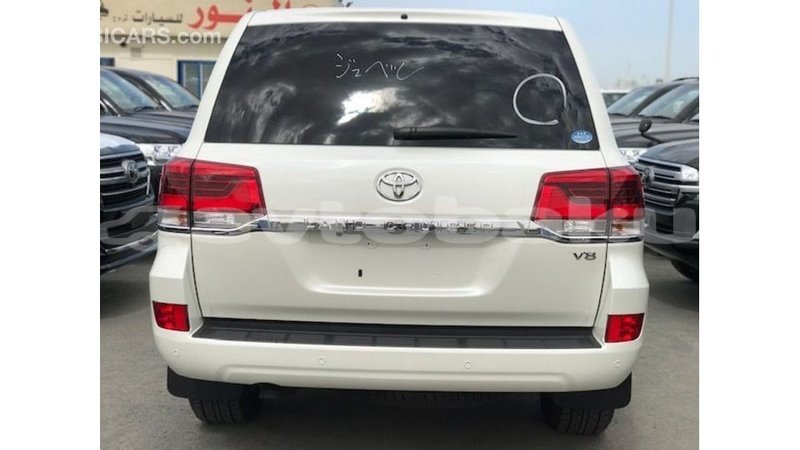 Big with watermark toyota land cruiser abseron import dubai 2898