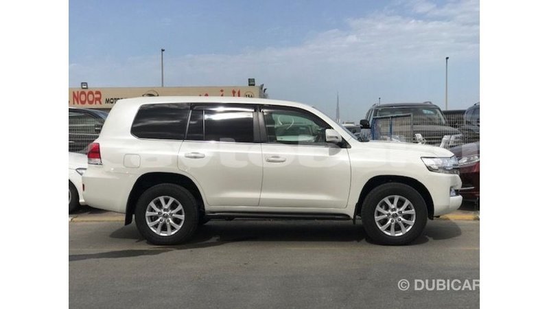 Big with watermark toyota land cruiser abseron import dubai 2898