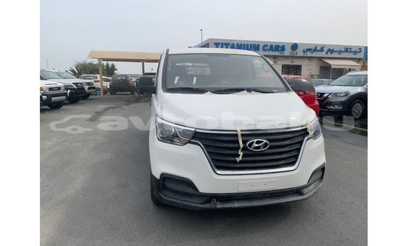 Buy Import Hyundai Cargo White Car in Import - Dubai in Abseron Buy Import Hyundai Cargo White Car in Import - Dubai in Abseron