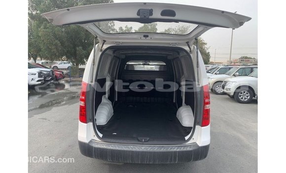 Buy Import Hyundai Cargo White Car in Import - Dubai in Abseron Buy Import Hyundai Cargo White Car in Import - Dubai in Abseron