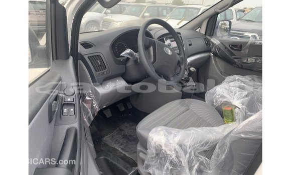 Buy Import Hyundai Cargo White Car in Import - Dubai in Abseron Buy Import Hyundai Cargo White Car in Import - Dubai in Abseron