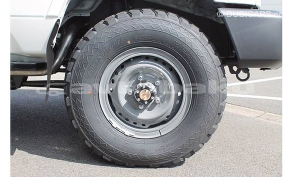 Buy Import Toyota Land Cruiser White Car in Import - Dubai in Abseron Buy Import Toyota Land Cruiser White Car in Import - Dubai in Abseron