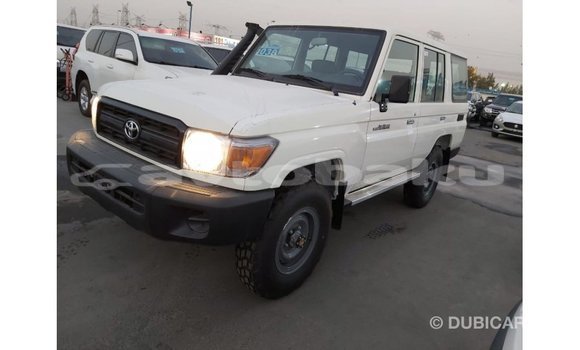 Buy Import Toyota Land Cruiser White Car in Import - Dubai in Abseron Buy Import Toyota Land Cruiser White Car in Import - Dubai in Abseron
