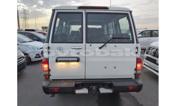 Buy Import Toyota Land Cruiser White Car in Import - Dubai in Abseron Buy Import Toyota Land Cruiser White Car in Import - Dubai in Abseron