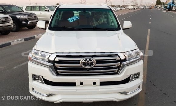 Buy Import Toyota Land Cruiser White Car in Import - Dubai in Abseron Buy Import Toyota Land Cruiser White Car in Import - Dubai in Abseron