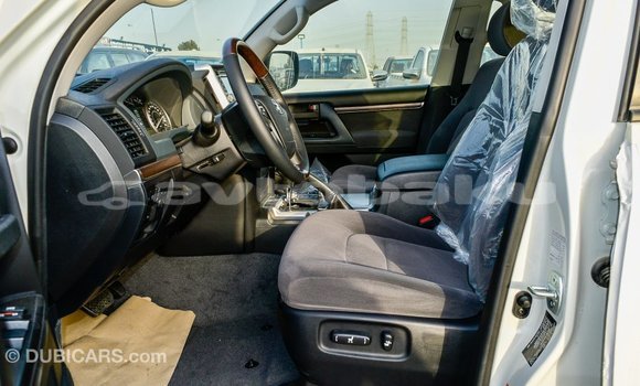 Buy Import Toyota Land Cruiser White Car in Import - Dubai in Abseron Buy Import Toyota Land Cruiser White Car in Import - Dubai in Abseron