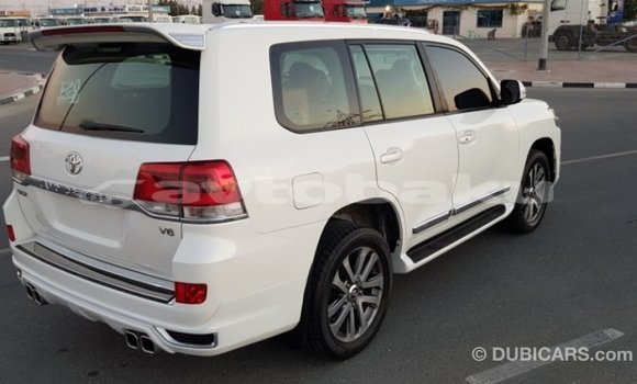 Buy Import Toyota Land Cruiser White Car in Import - Dubai in Abseron Buy Import Toyota Land Cruiser White Car in Import - Dubai in Abseron
