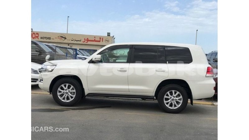 Big with watermark toyota land cruiser abseron import dubai 2921