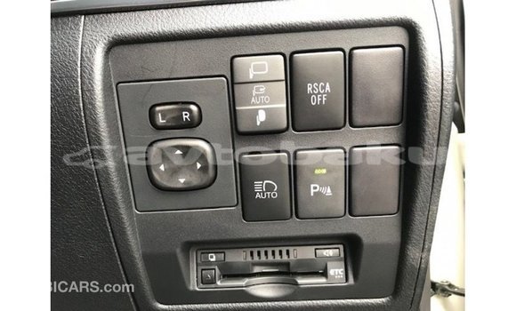 Buy Import Toyota Land Cruiser White Car in Import - Dubai in Abseron Buy Import Toyota Land Cruiser White Car in Import - Dubai in Abseron
