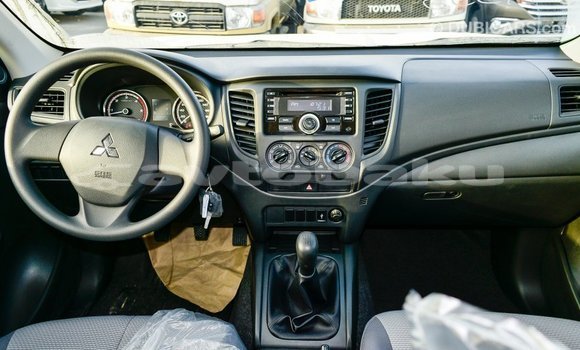 Buy Import Mitsubishi L200 White Car in Import - Dubai in Abseron Buy Import Mitsubishi L200 White Car in Import - Dubai in Abseron