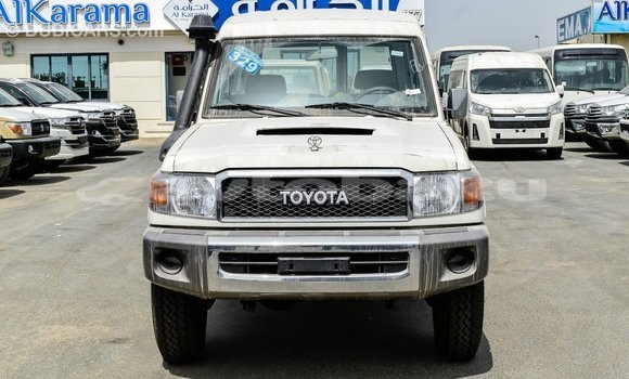 Buy Import Toyota Land Cruiser White Car in Import - Dubai in Abseron Buy Import Toyota Land Cruiser White Car in Import - Dubai in Abseron