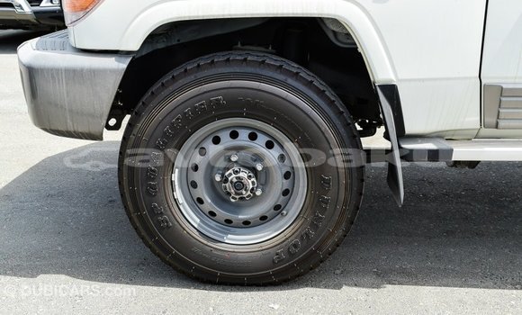 Buy Import Toyota Land Cruiser White Car in Import - Dubai in Abseron Buy Import Toyota Land Cruiser White Car in Import - Dubai in Abseron