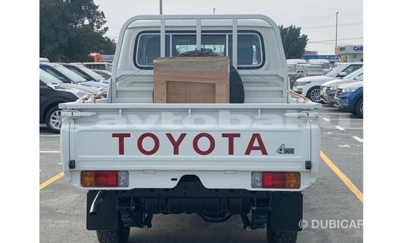 Buy Import Toyota Land Cruiser White Car in Import - Dubai in Abseron Buy Import Toyota Land Cruiser White Car in Import - Dubai in Abseron