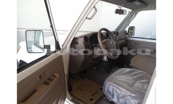Buy Import Toyota Land Cruiser White Car in Import - Dubai in Abseron Buy Import Toyota Land Cruiser White Car in Import - Dubai in Abseron