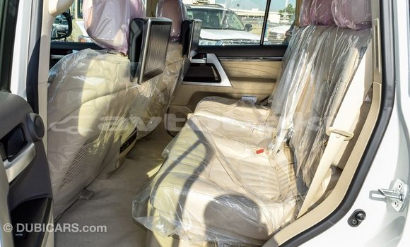 Buy Import Toyota Land Cruiser White Car in Import - Dubai in Abseron Buy Import Toyota Land Cruiser White Car in Import - Dubai in Abseron