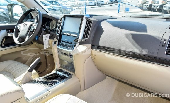 Buy Import Toyota Land Cruiser White Car in Import - Dubai in Abseron Buy Import Toyota Land Cruiser White Car in Import - Dubai in Abseron