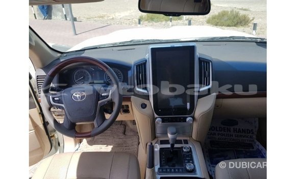 Buy Import Toyota Land Cruiser White Car in Import - Dubai in Abseron Buy Import Toyota Land Cruiser White Car in Import - Dubai in Abseron