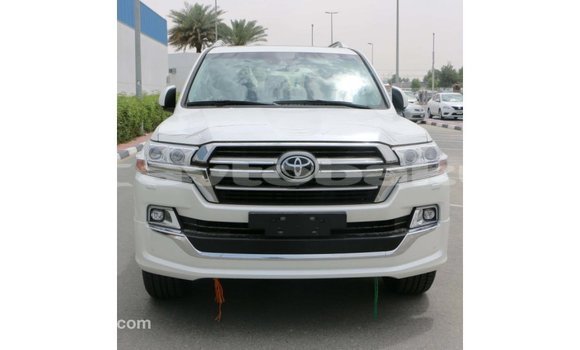 Buy Import Toyota Land Cruiser White Car in Import - Dubai in Abseron Buy Import Toyota Land Cruiser White Car in Import - Dubai in Abseron