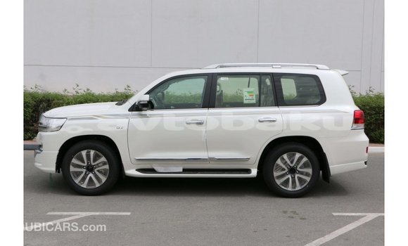 Buy Import Toyota Land Cruiser White Car in Import - Dubai in Abseron Buy Import Toyota Land Cruiser White Car in Import - Dubai in Abseron