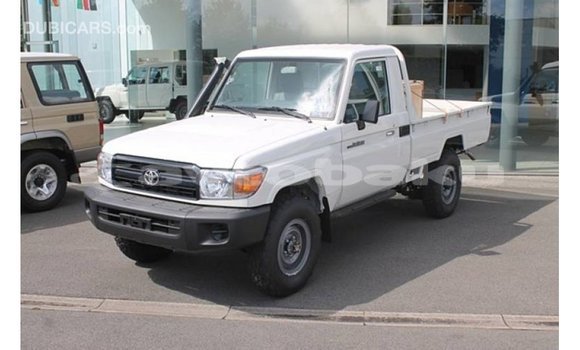 Buy Import Toyota Land Cruiser White Car in Import - Dubai in Abseron Buy Import Toyota Land Cruiser White Car in Import - Dubai in Abseron