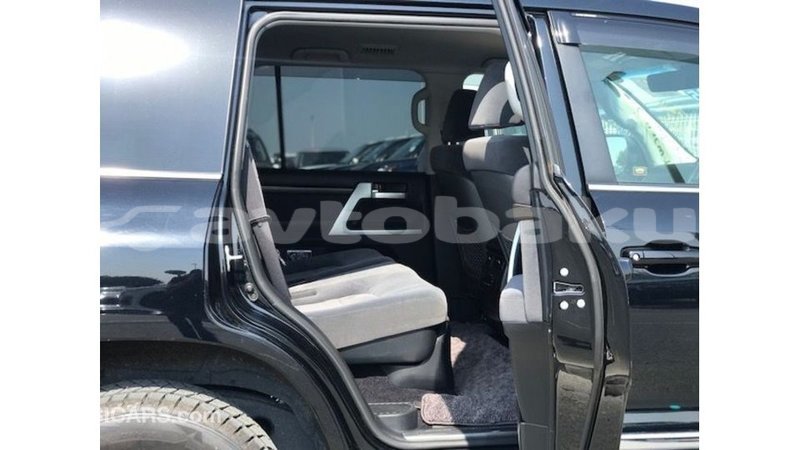 Big with watermark toyota land cruiser abseron import dubai 2979