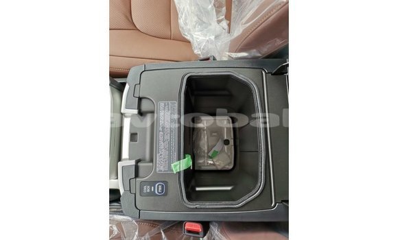 Buy Import Toyota Land Cruiser White Car in Import - Dubai in Abseron Buy Import Toyota Land Cruiser White Car in Import - Dubai in Abseron