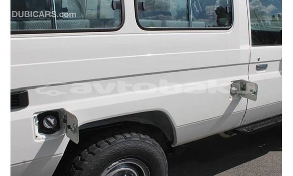 Buy Import Toyota Land Cruiser White Car in Import - Dubai in Abseron Buy Import Toyota Land Cruiser White Car in Import - Dubai in Abseron