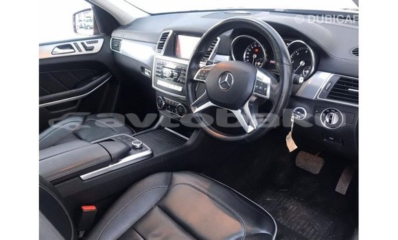 Buy Import Mercedes-Benz 190 Red Car in Import - Dubai in Abseron Buy Import Mercedes-Benz 190 Red Car in Import - Dubai in Abseron