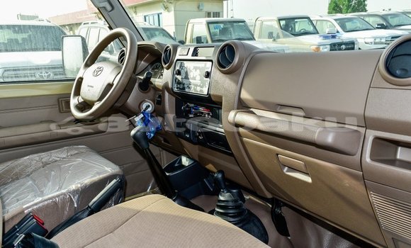 Buy Import Toyota Land Cruiser Beige Car in Import - Dubai in Abseron Buy Import Toyota Land Cruiser Beige Car in Import - Dubai in Abseron