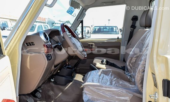 Buy Import Toyota Land Cruiser Beige Car in Import - Dubai in Abseron Buy Import Toyota Land Cruiser Beige Car in Import - Dubai in Abseron