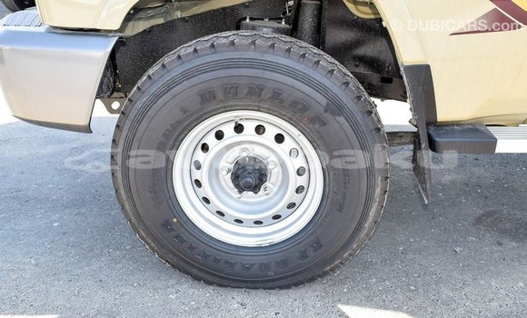 Buy Import Toyota Land Cruiser Beige Car in Import - Dubai in Abseron Buy Import Toyota Land Cruiser Beige Car in Import - Dubai in Abseron