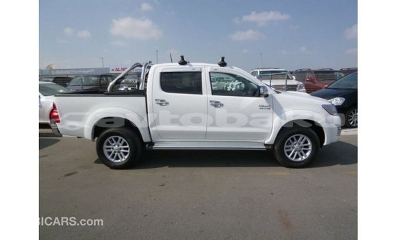 Buy Import Toyota Hilux White Car in Import - Dubai in Abseron Buy Import Toyota Hilux White Car in Import - Dubai in Abseron