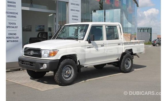 Buy Import Toyota Land Cruiser White Car in Import - Dubai in Abseron Buy Import Toyota Land Cruiser White Car in Import - Dubai in Abseron