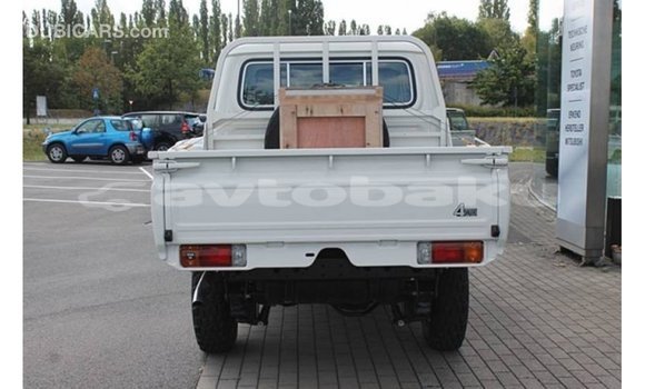 Buy Import Toyota Land Cruiser White Car in Import - Dubai in Abseron Buy Import Toyota Land Cruiser White Car in Import - Dubai in Abseron